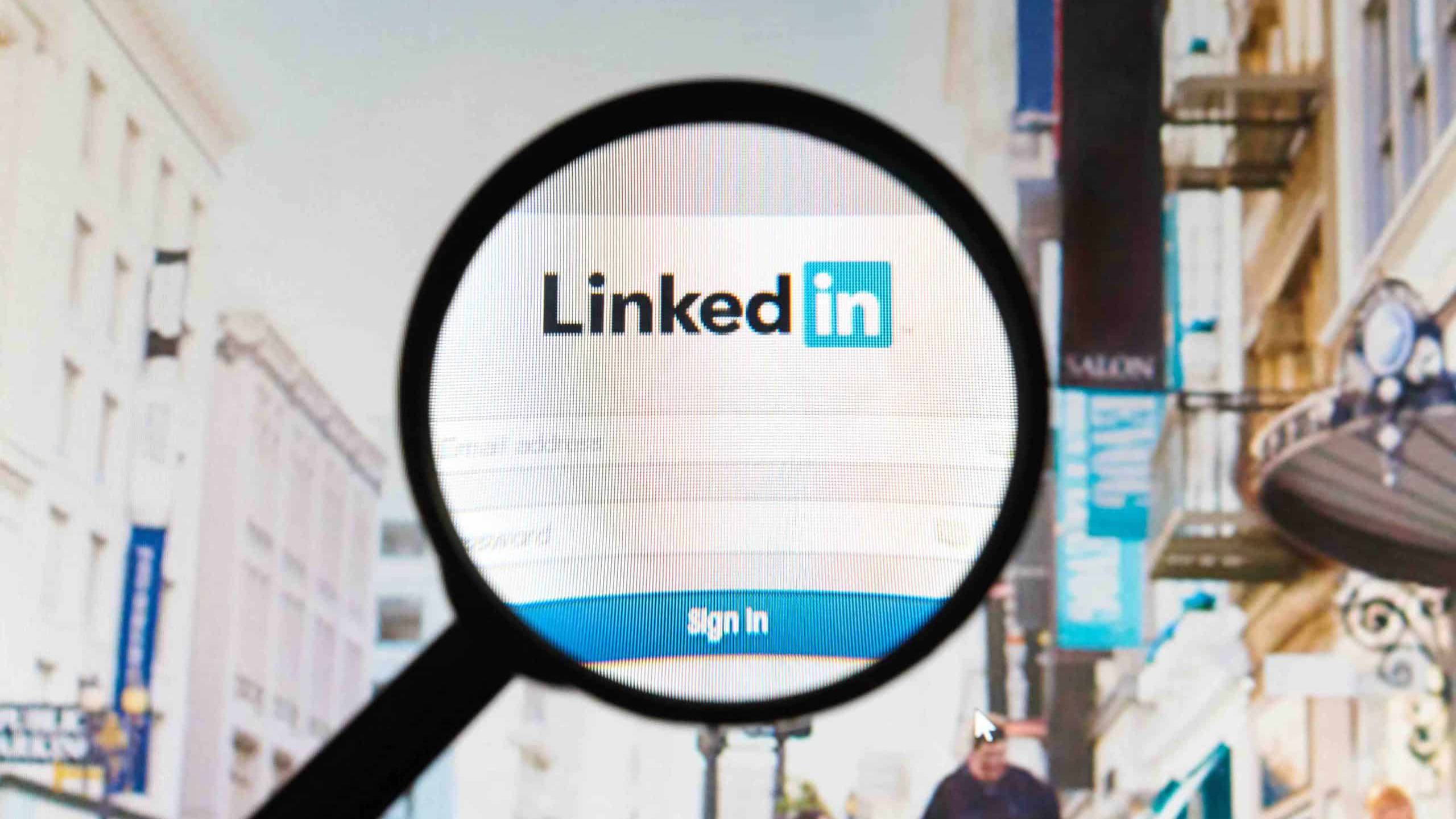 Guia para executivos seniores se destacarem no LinkedIn